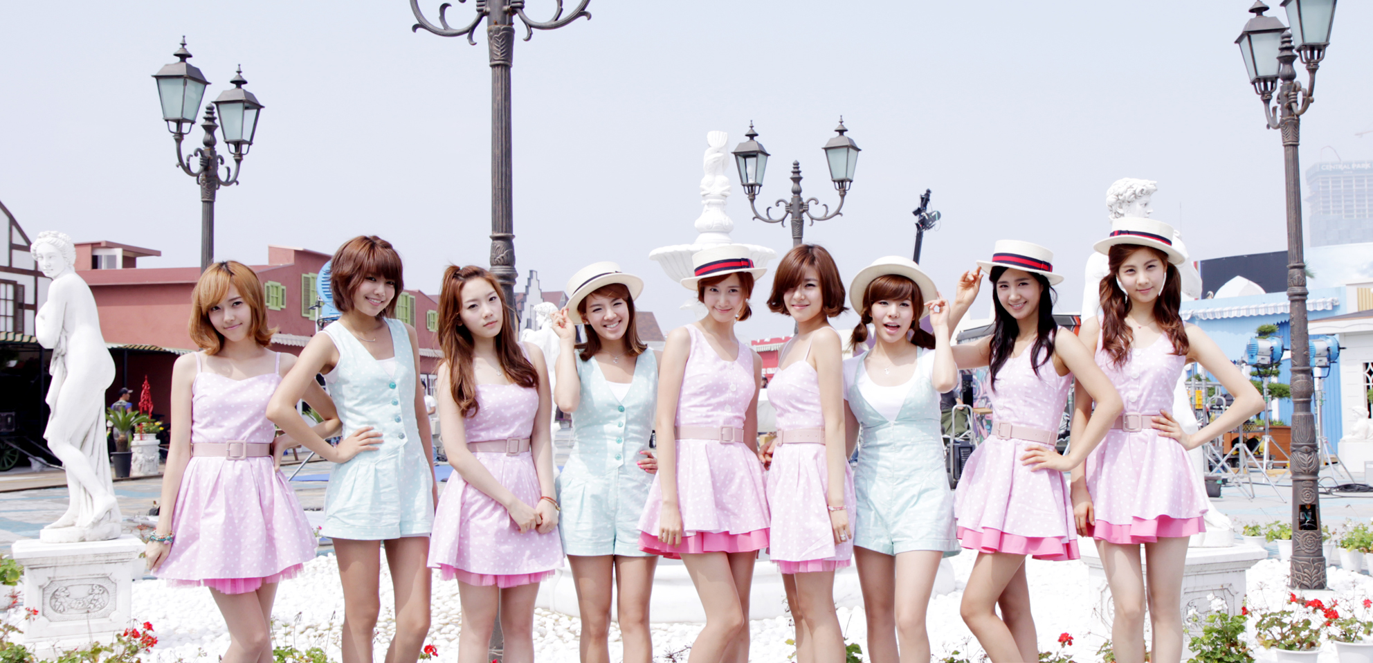 snsd-group-0500.jpg