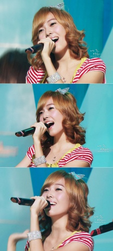 http://www.girlsgen.com/gallery/plog-content/thumbs/jessica/jessica-photos-1/large/1677-jessica-snsd-0034.jpg