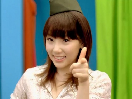 http://www.girlsgen.com/gallery/plog-content/thumbs/music-videos/gee/large/5418-girls-generation-snsd-gee-223.jpg